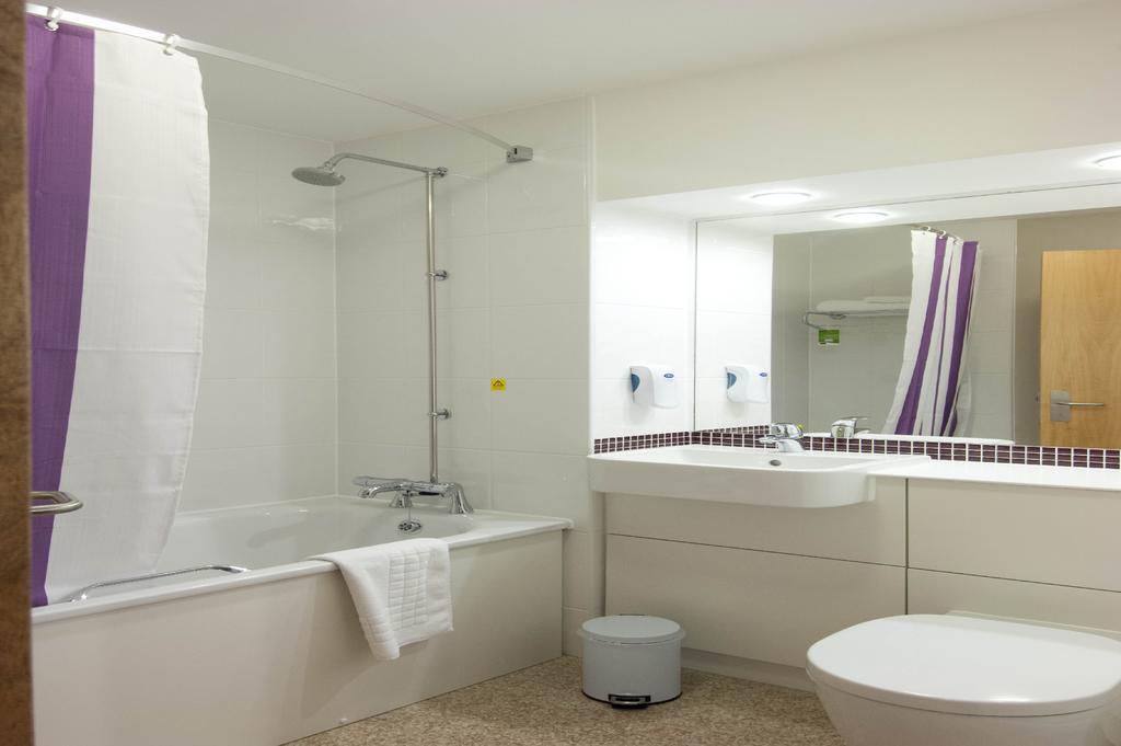 Premier Inn Norwich - Broadlands Park Thorpe St Andrew Екстер'єр фото