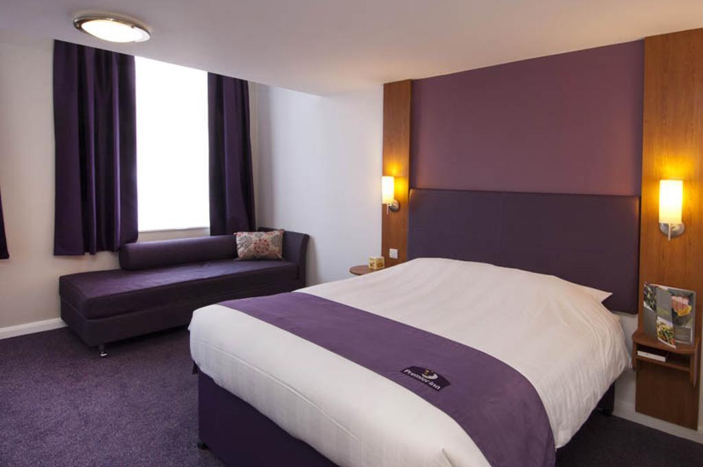 Premier Inn Norwich - Broadlands Park Thorpe St Andrew Екстер'єр фото